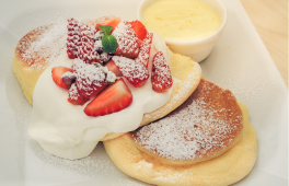 フレッシュ苺のパンケーキ